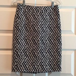Ann Taylor geometric print skirt | Size 0